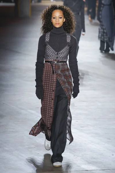 Look 32